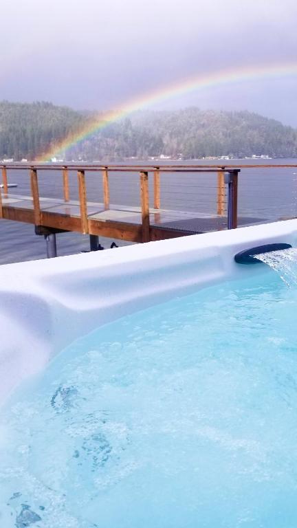 Hot Tub (Jacuzzi) - Photo 3