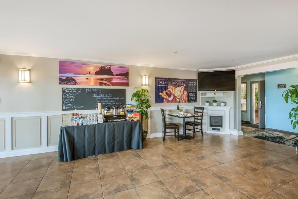 Red Lion Inn & Suites Sequim at Olympic National Park - Image 5