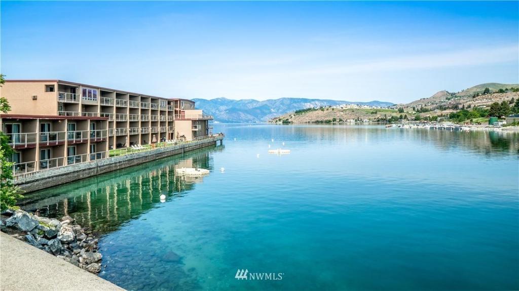 Grandview Lake Chelan- Waterfront View, Pool, Hot tub, Golf, 1 Min To Downtown - Image 4