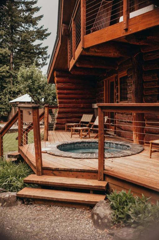 Hot Tub (Jacuzzi) - Photo 2