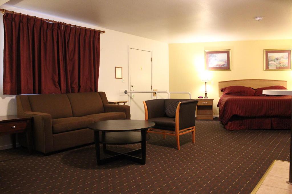 Port Townsend Inn - Image 7