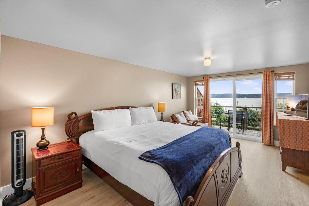 Camano Island Inn - Image 5
