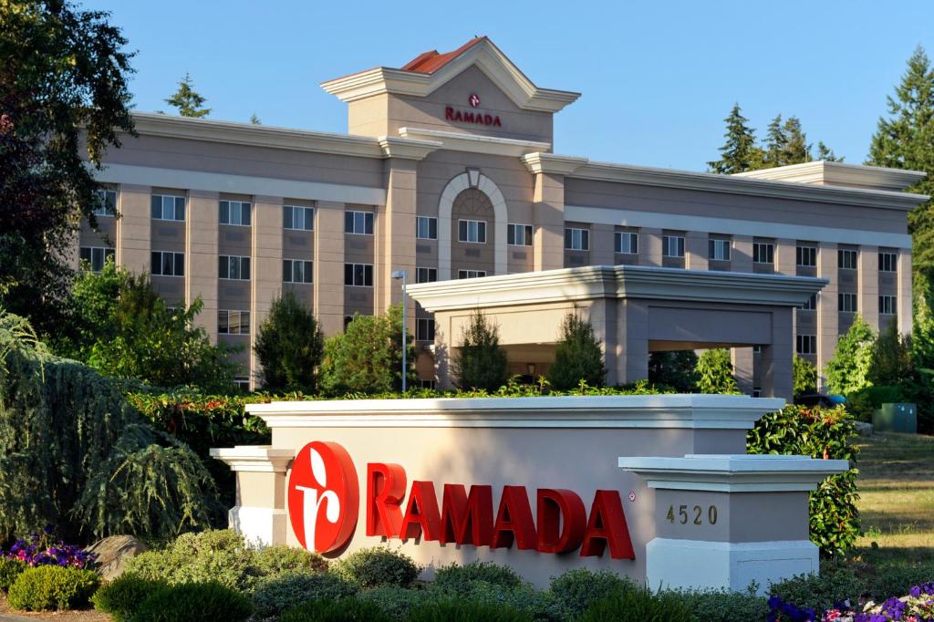 Ramada by Wyndham Olympia - Image 7