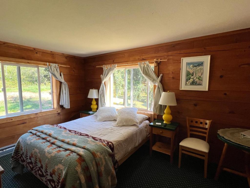 Deer Harbor Inn - Image 6