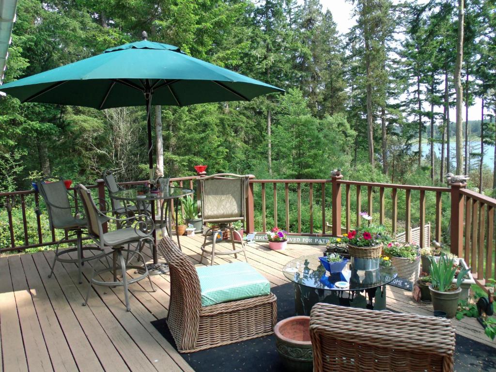 Inn to the Woods - Image 6