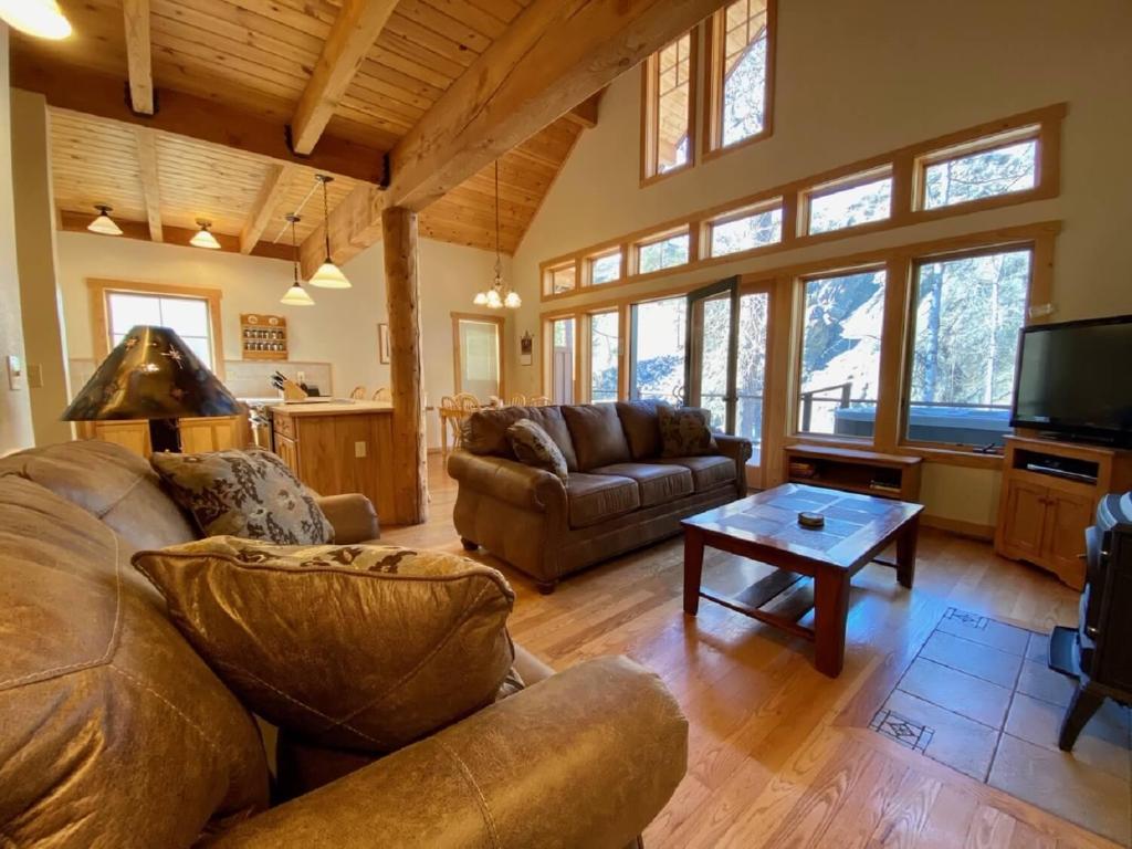 River's Edge Resort - Image 5