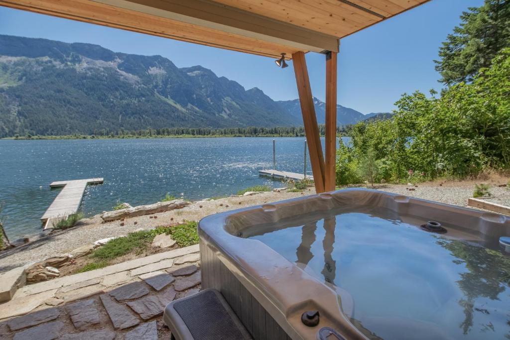 Hot Tub (Jacuzzi) - Photo 5