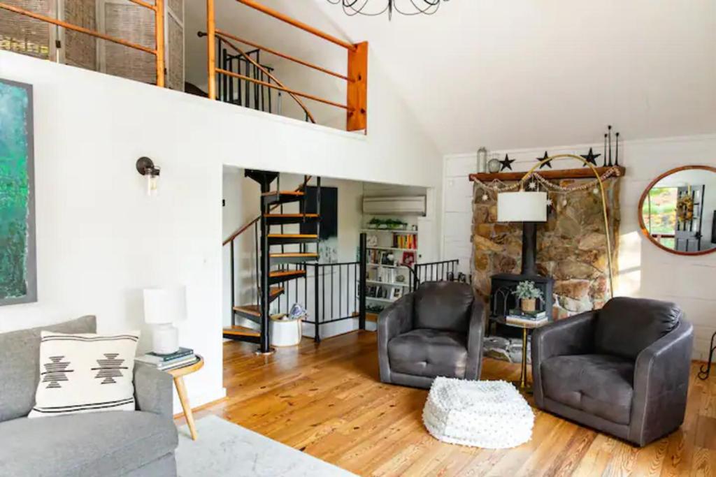 HOT TUB! Cozy Spa Haven Sleepy Creek Bliss Lodge