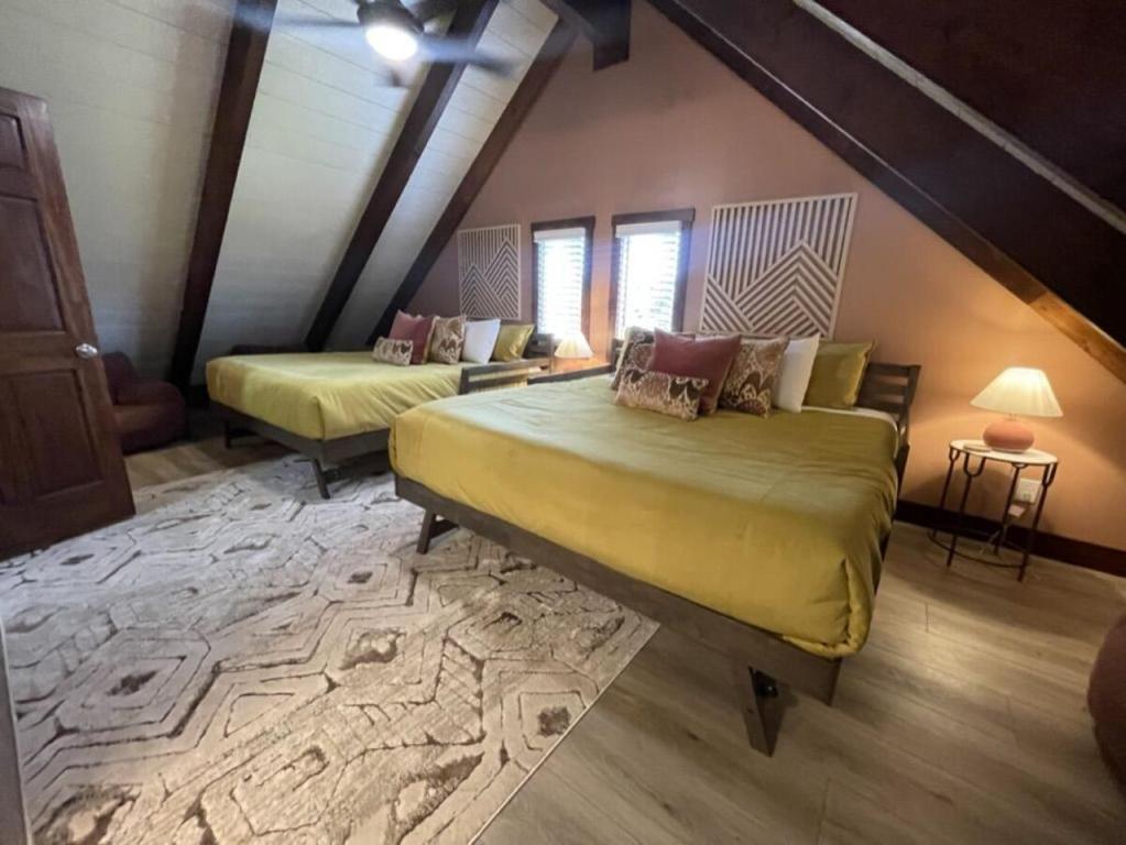 The Barton House - Luxury Mountain Chalet - Image 7