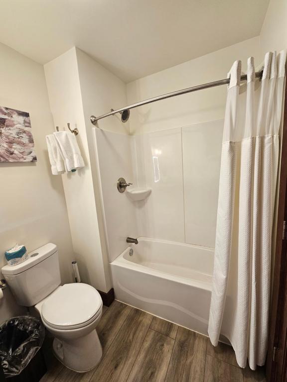 The Barton House - Luxury Mountain Chalet