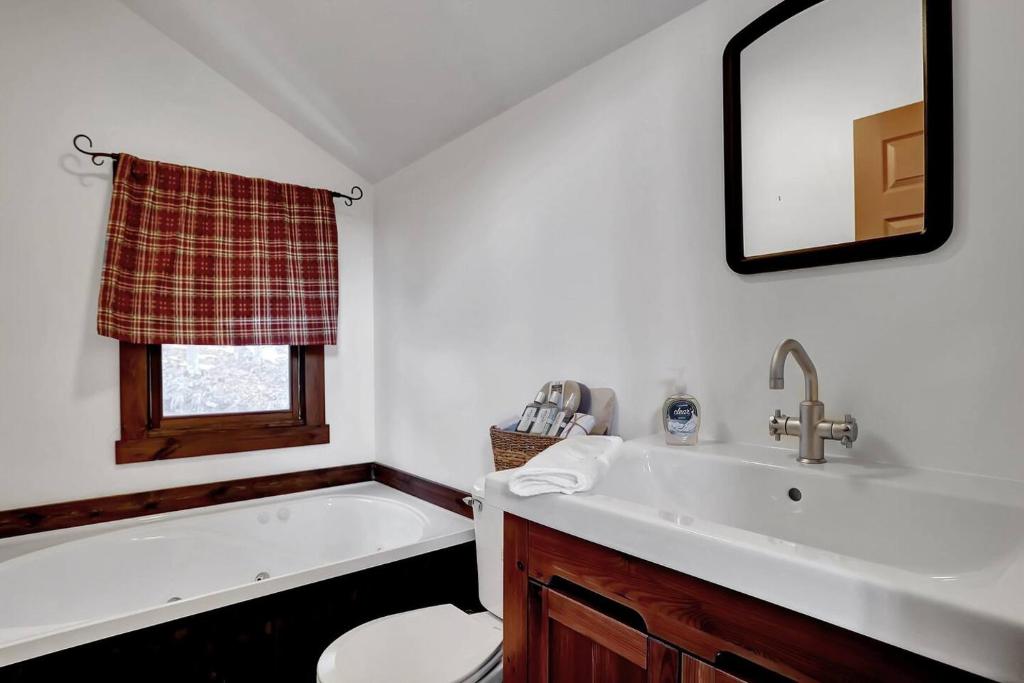 Hot Tub (Jacuzzi) - Photo 5