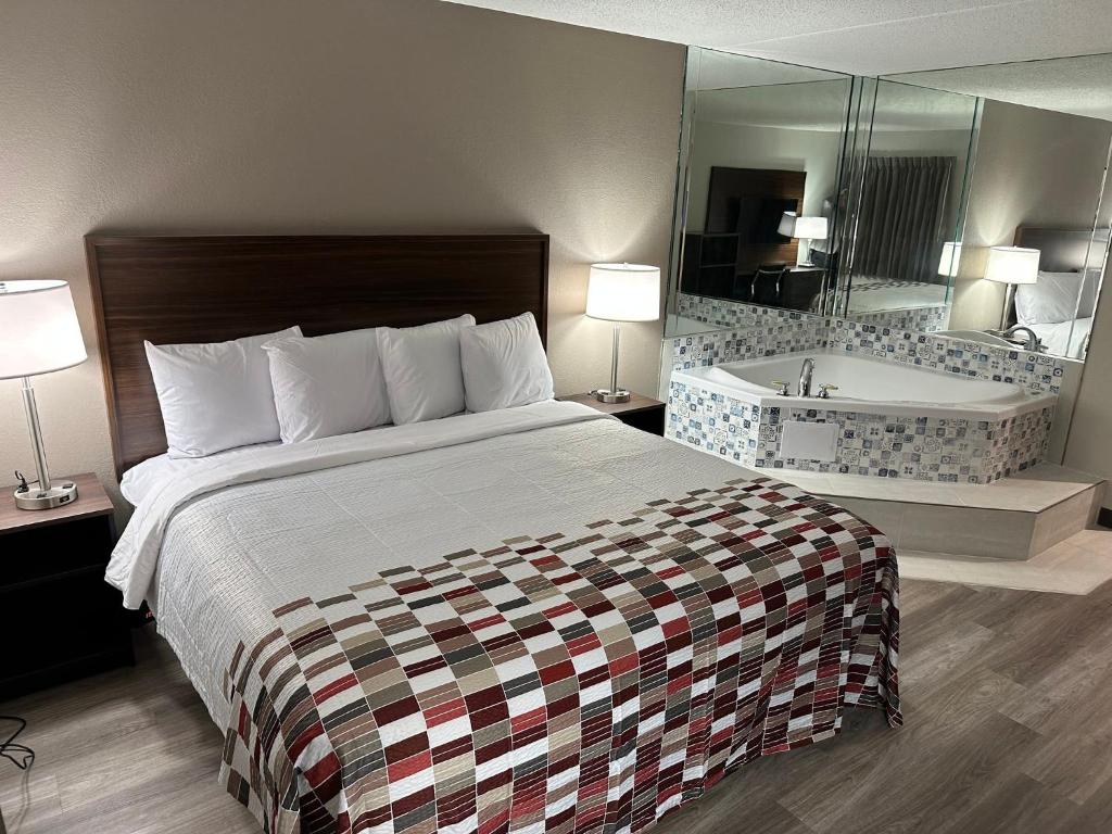 Red Roof Inn Charleston - Dunbar