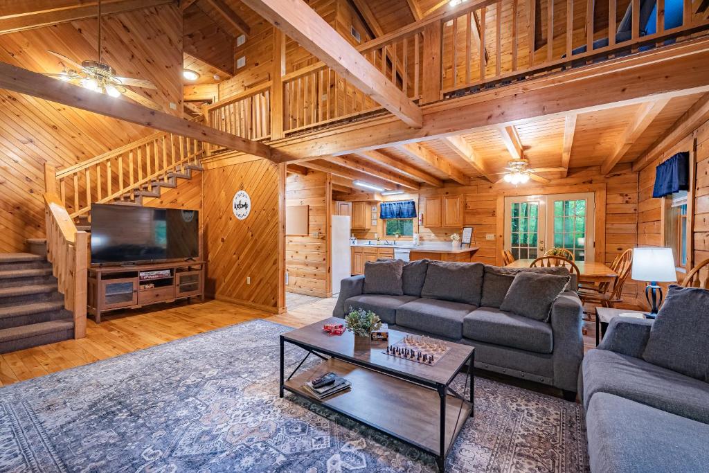 Country Road Cabins - Image 4