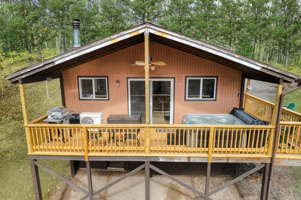 Hot Tub (Jacuzzi) - Photo 3