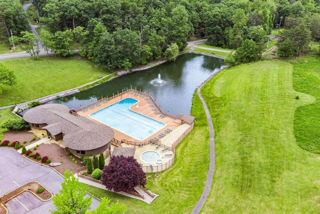 Hot Tub (Jacuzzi) - Photo 2