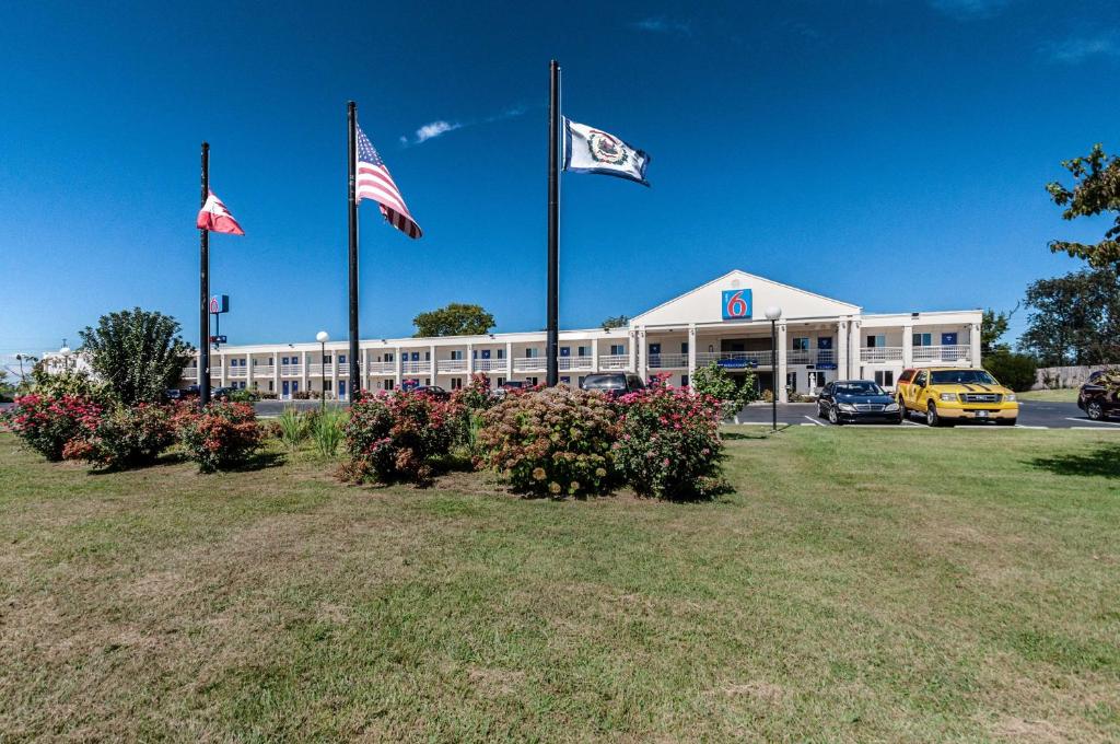 Motel 6-Martinsburg, WV - Image 5