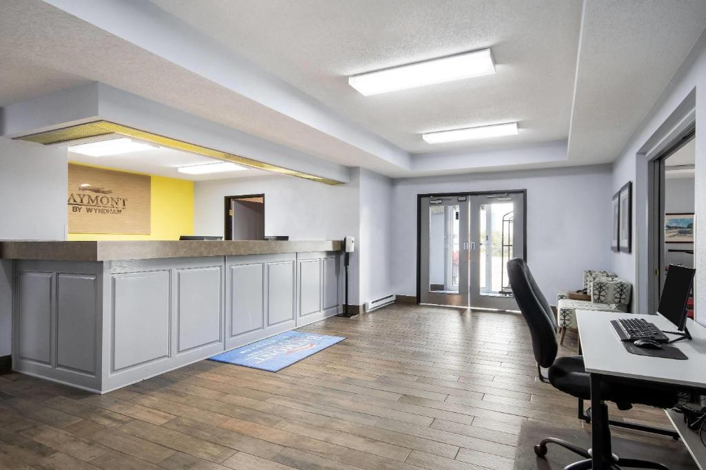 Baymont by Wyndham Marinette - Image 6