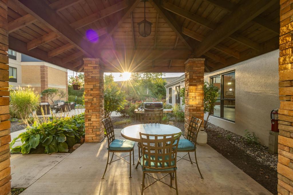 Staybridge Suites Middleton/Madison-West by IHG - Image 7