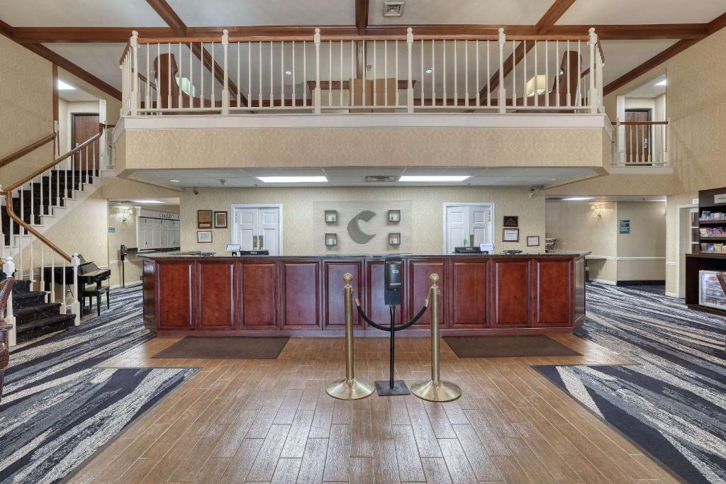 Comfort Suites Appleton Airport - Image 7