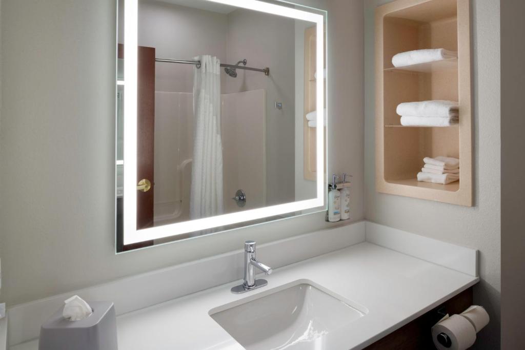 Hot Tub (Jacuzzi) - Photo 4