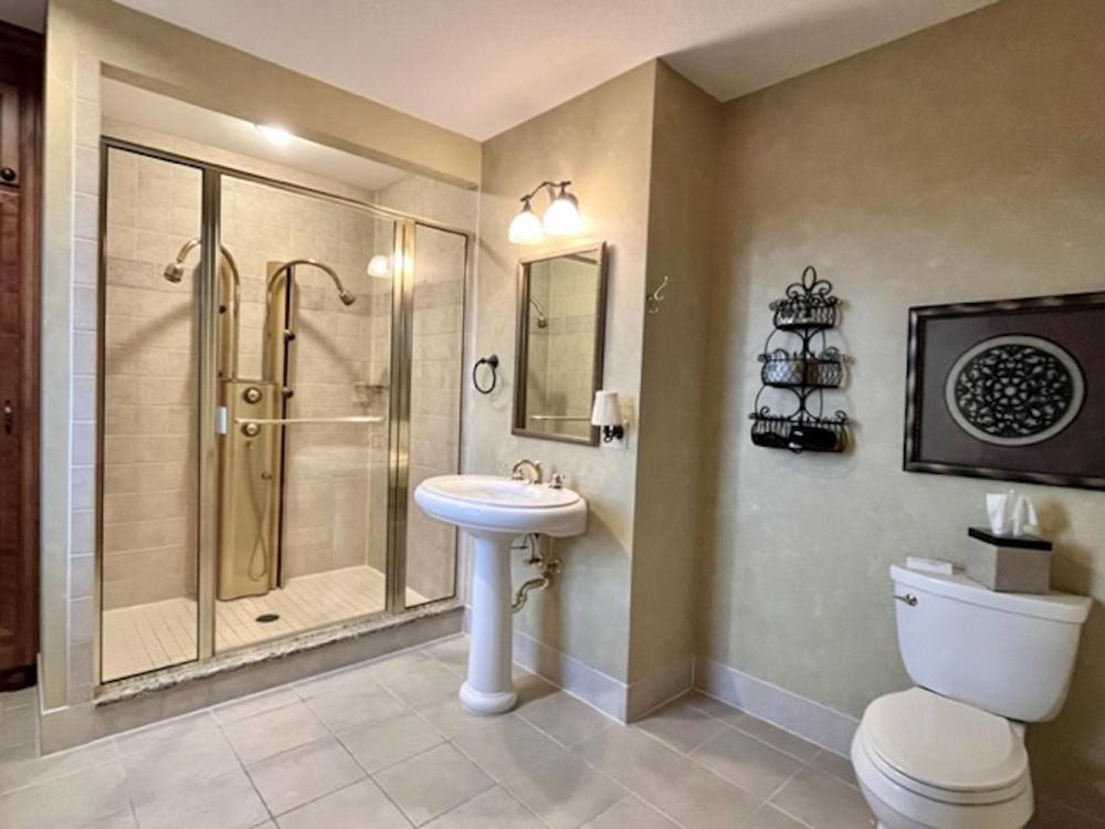 The Port Hotel - Image 7