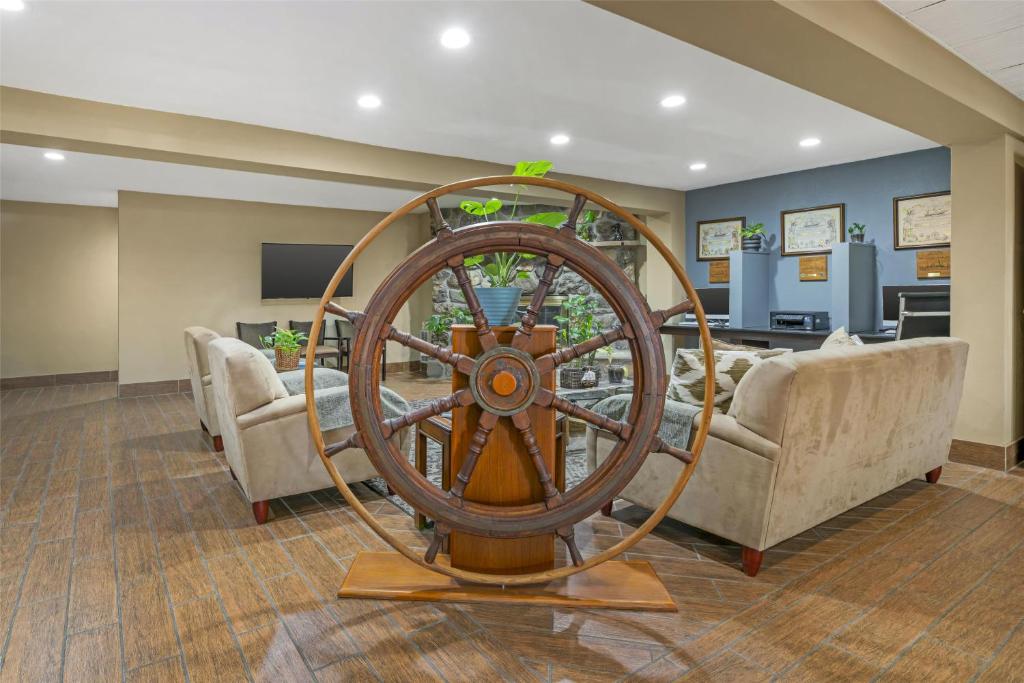 Best Western Maritime Inn - Image 6