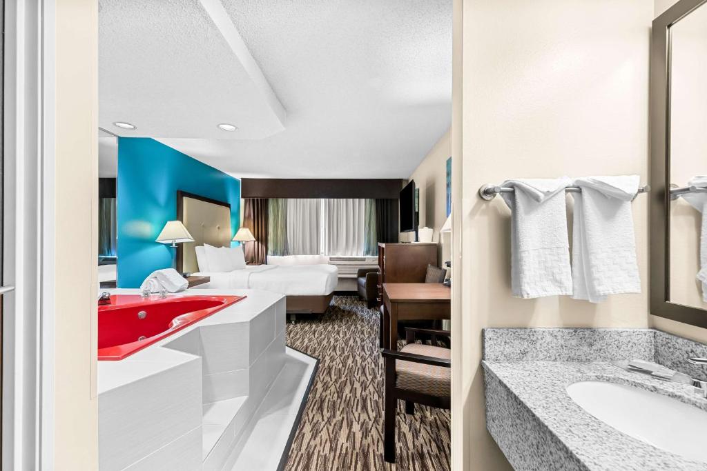 Hot Tub (Jacuzzi) - Photo 6