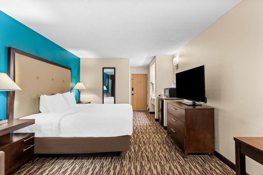 Best Western Baraboo Inn - Image 6