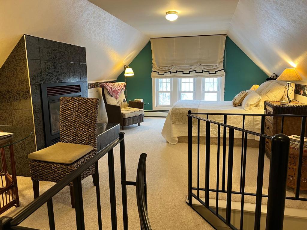 Astor House - Image 4