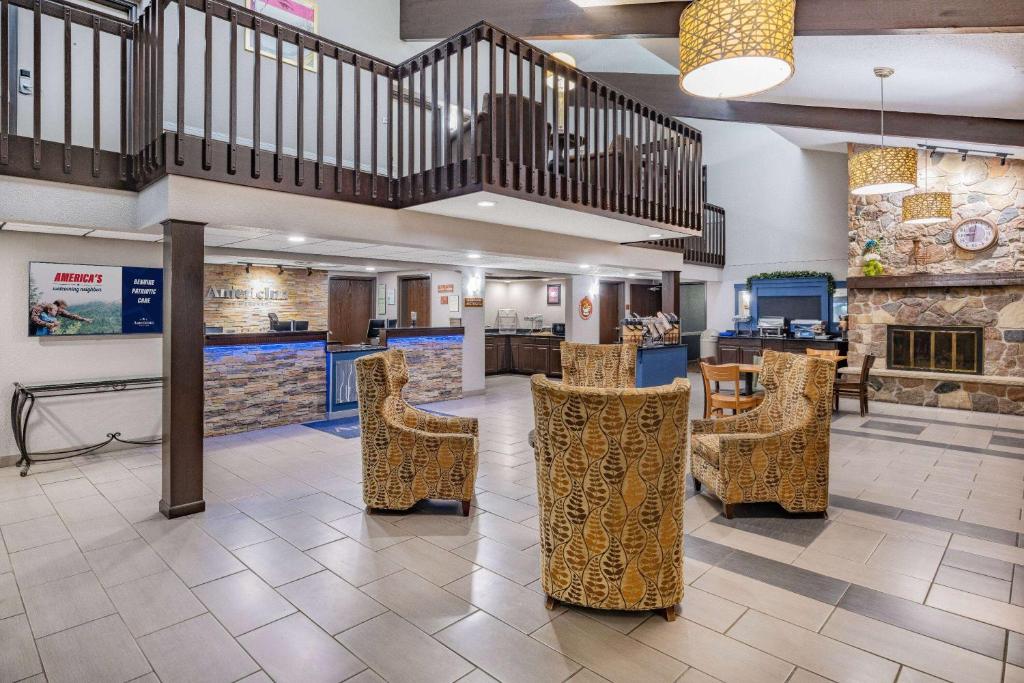 AmericInn by Wyndham Plover Stevens Point - Image 7