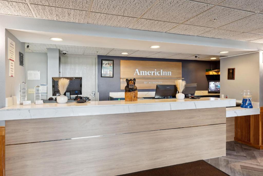 AmericInn by Wyndham Wisconsin Dells - Image 5