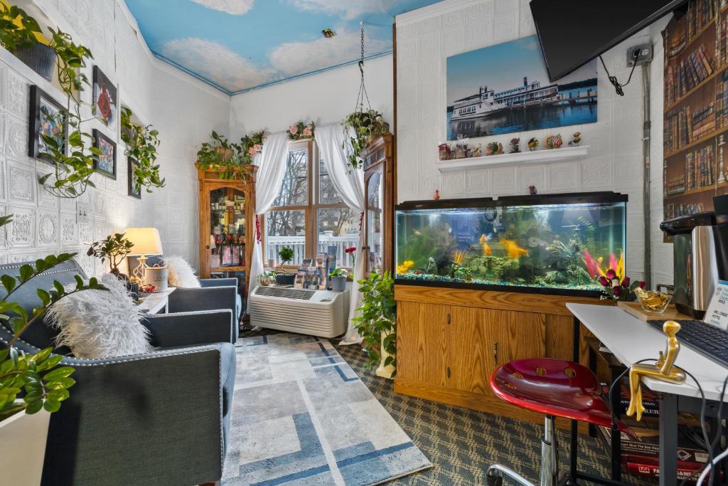 Mill Creek Hotel - Image 5