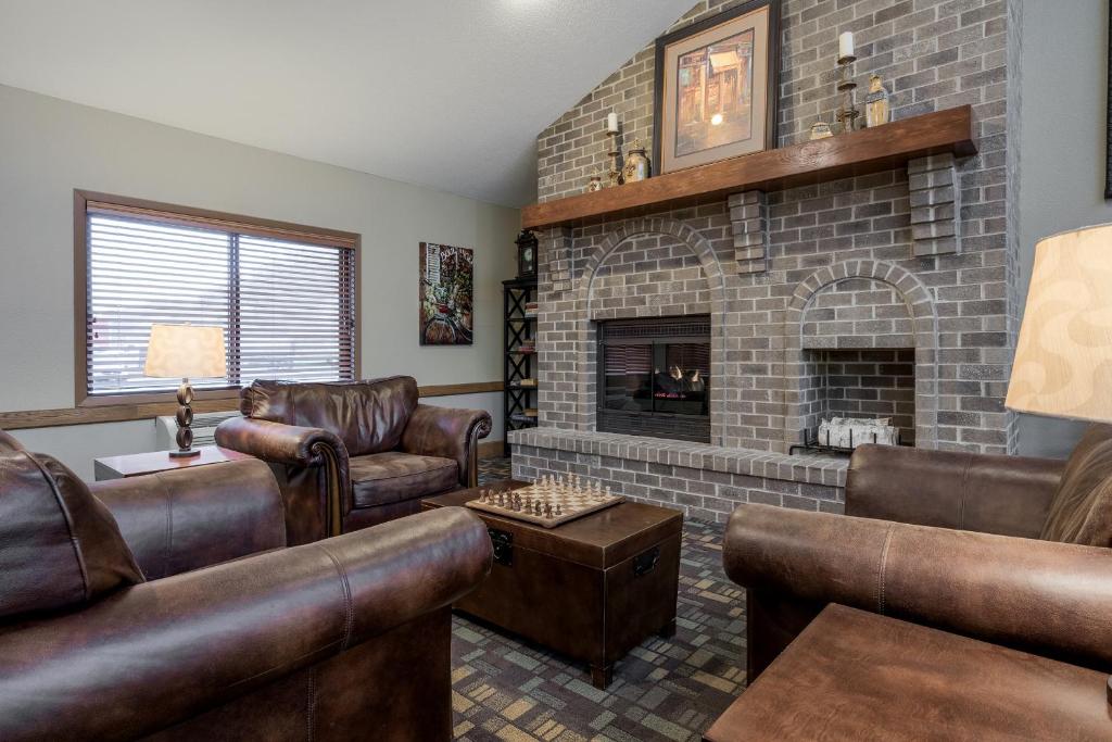 AmericInn by Wyndham West Salem - Image 5