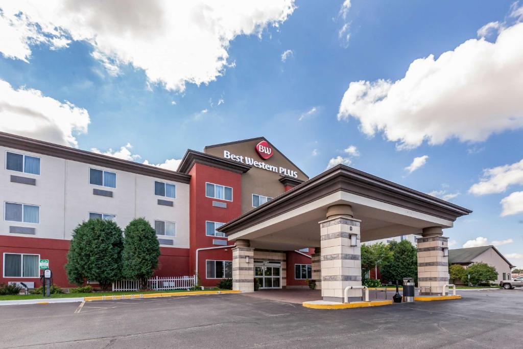 Best Western PLUS Sparta Trail Lodge - Image 7