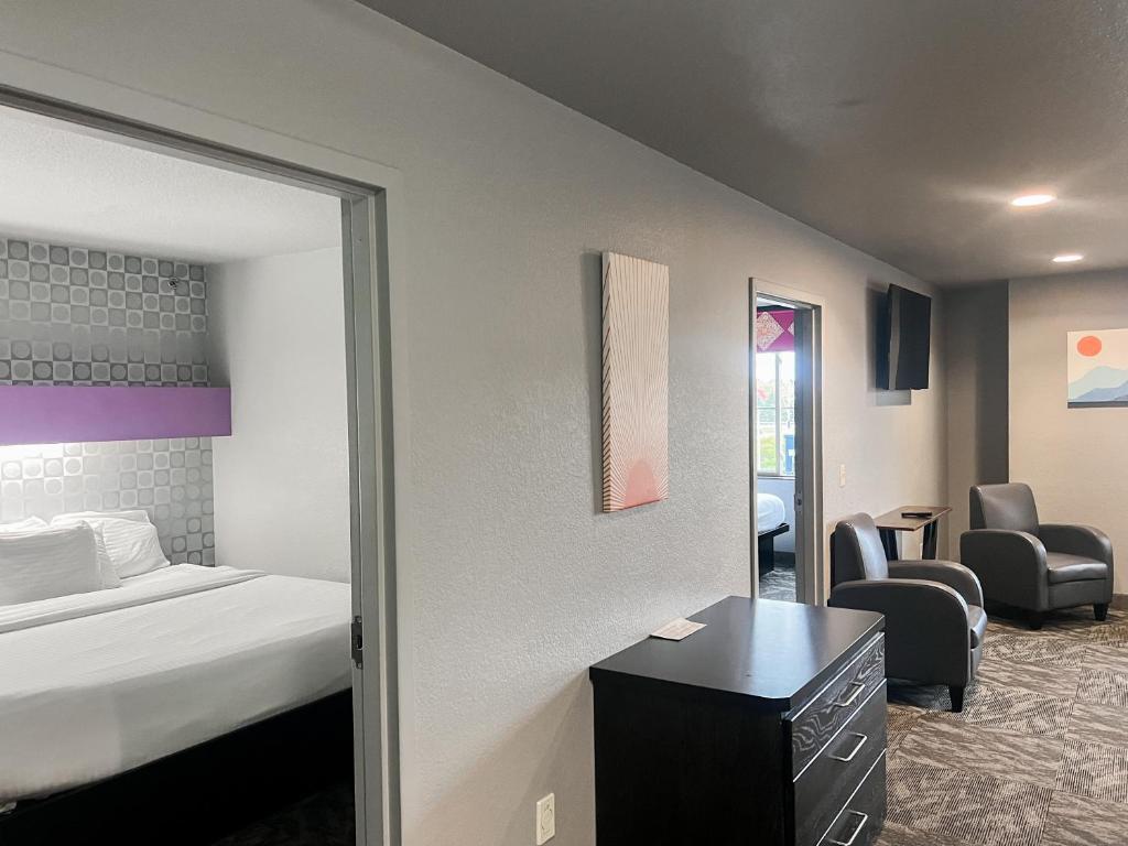 Metropolis Resort - Eau Claire - Image 6