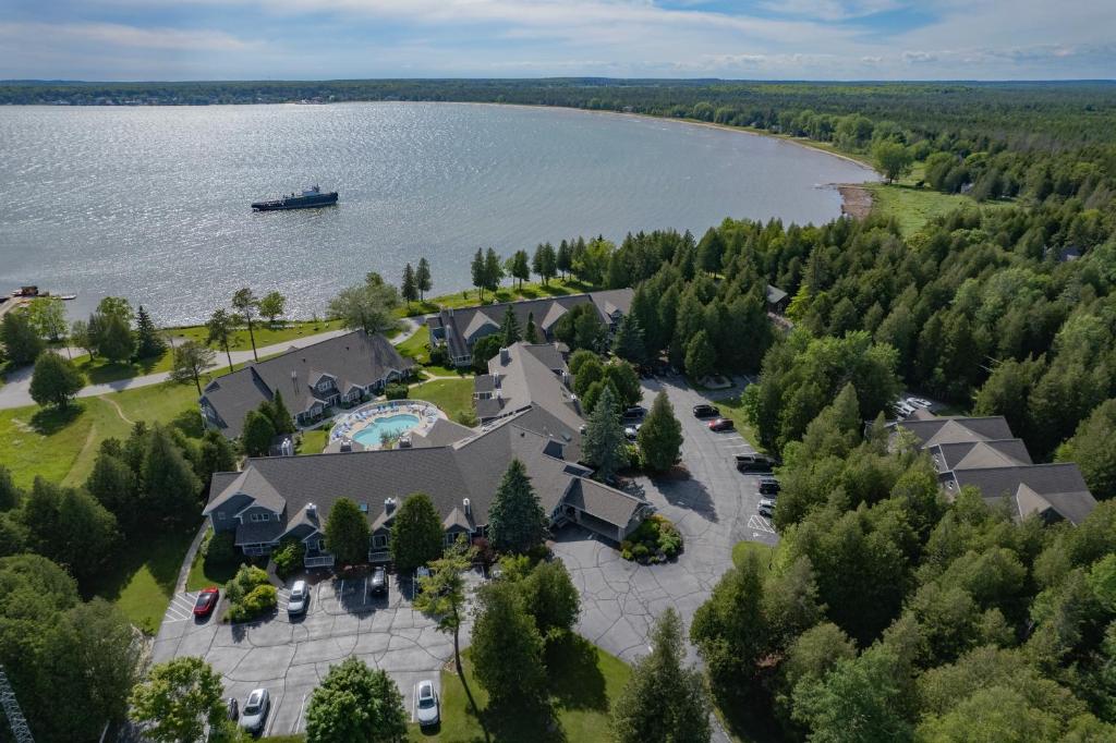 Baileys Harbor Yacht Club Resort