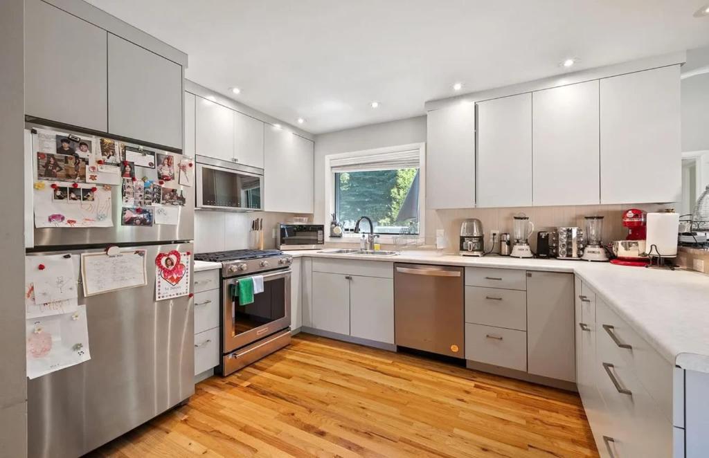 Stylish Jackson Retreat Close to Trails and Town - Image 7