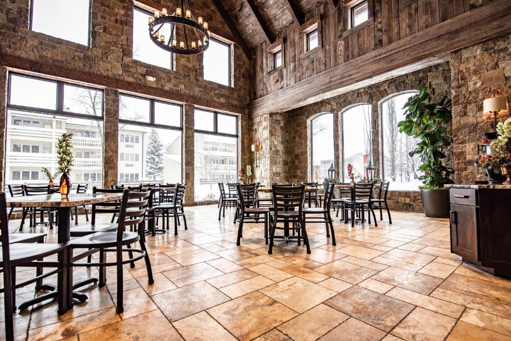 Elk Country Inn - Image 4