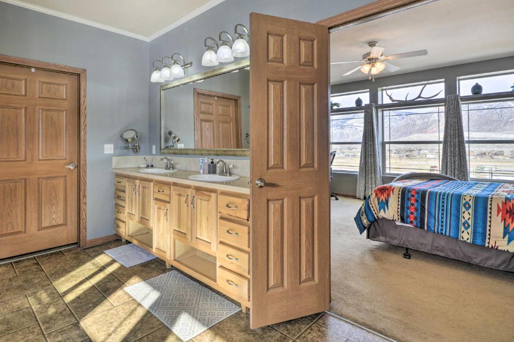 Charming Cody Vacation Home with Mtn Views! - Image 8