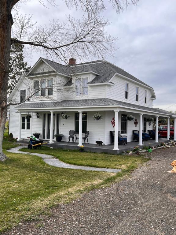 Hudson House Bed and Breakfast - Image 5