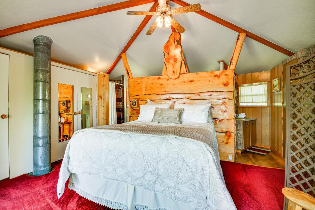 Snowflake Cabin - Mins to Cody and Red Lodge! - Image 7