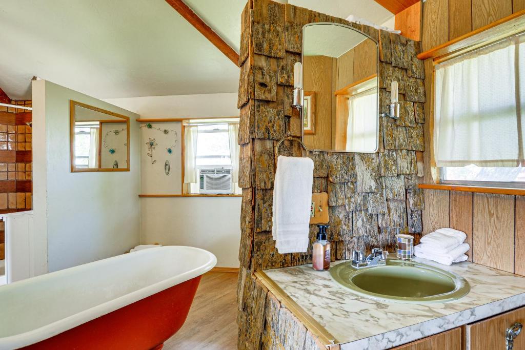 Snowflake Cabin - Mins to Cody and Red Lodge!