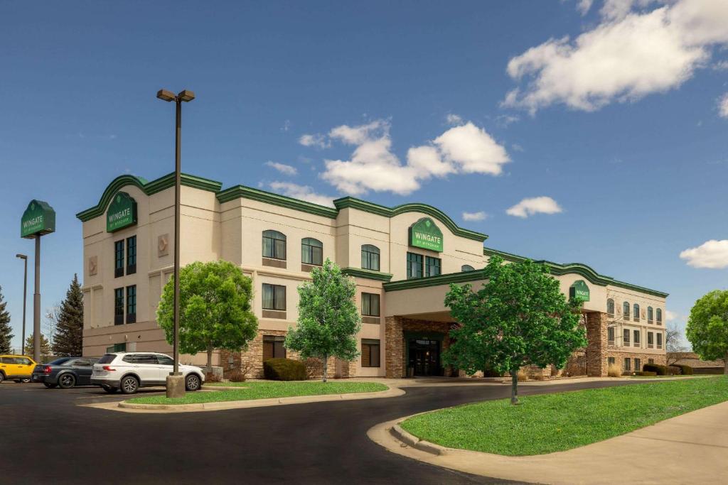 Wingate by Wyndham Gillette - Image 8