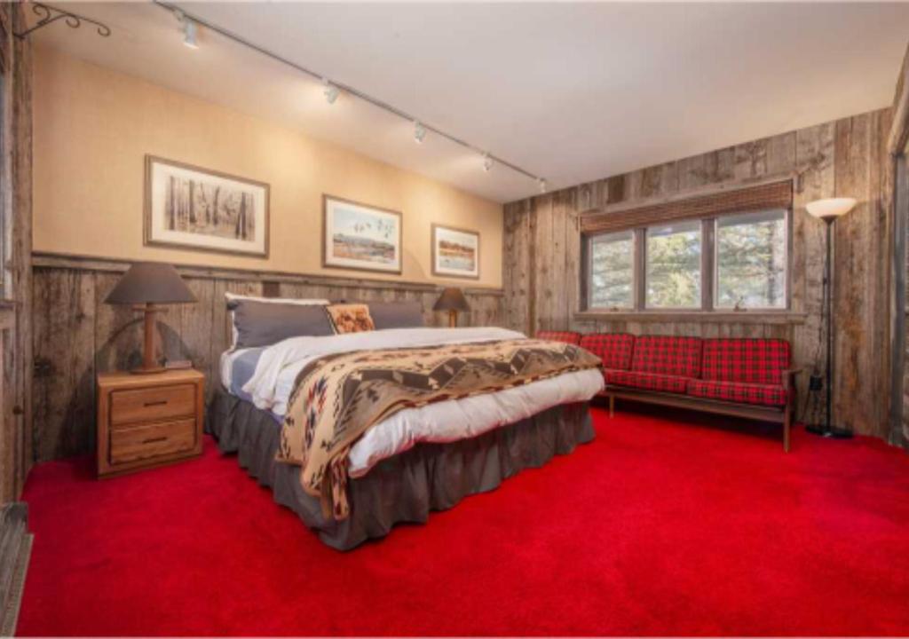 Bray House - Ski-in Ski-out family home - Image 7