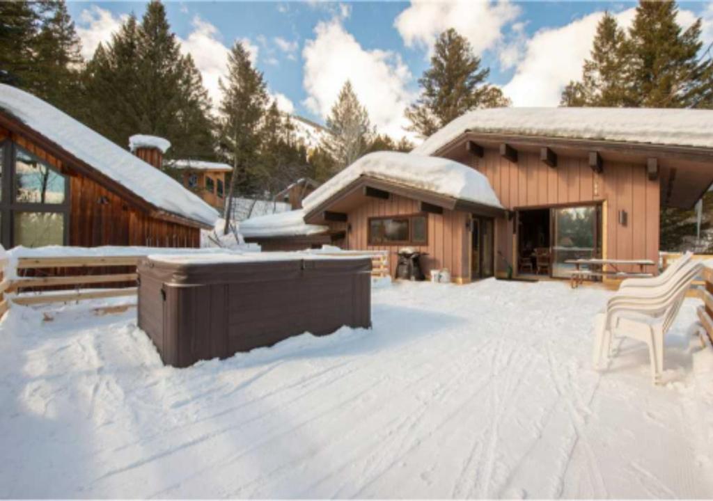 Hot Tub (Jacuzzi) - Photo 5