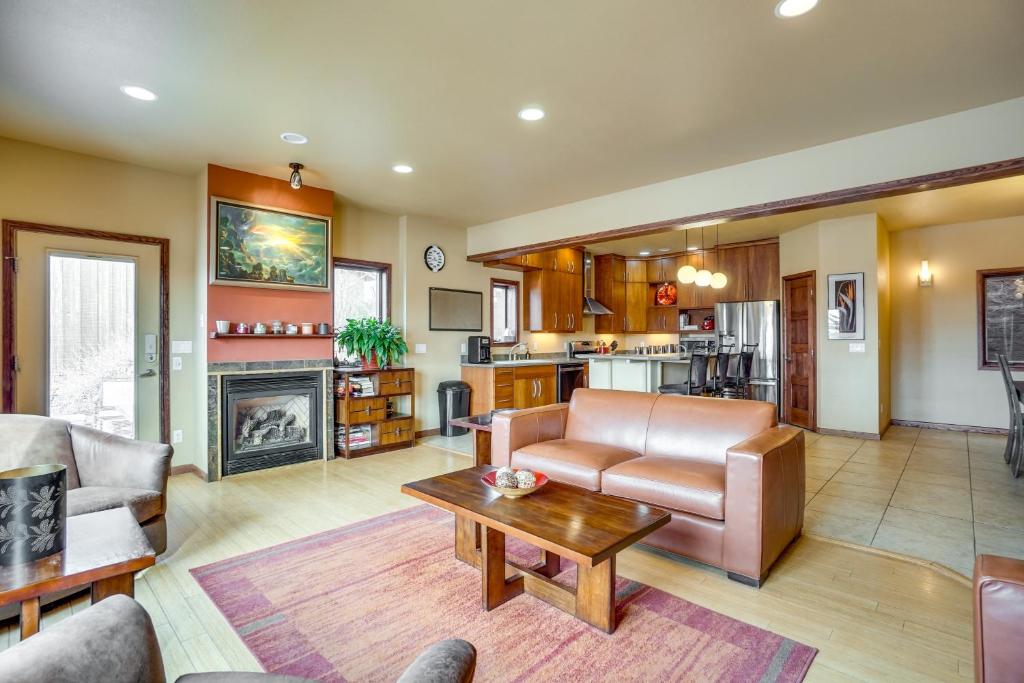 Upscale Laramie Home with Hot Tub and Patio! - Image 4