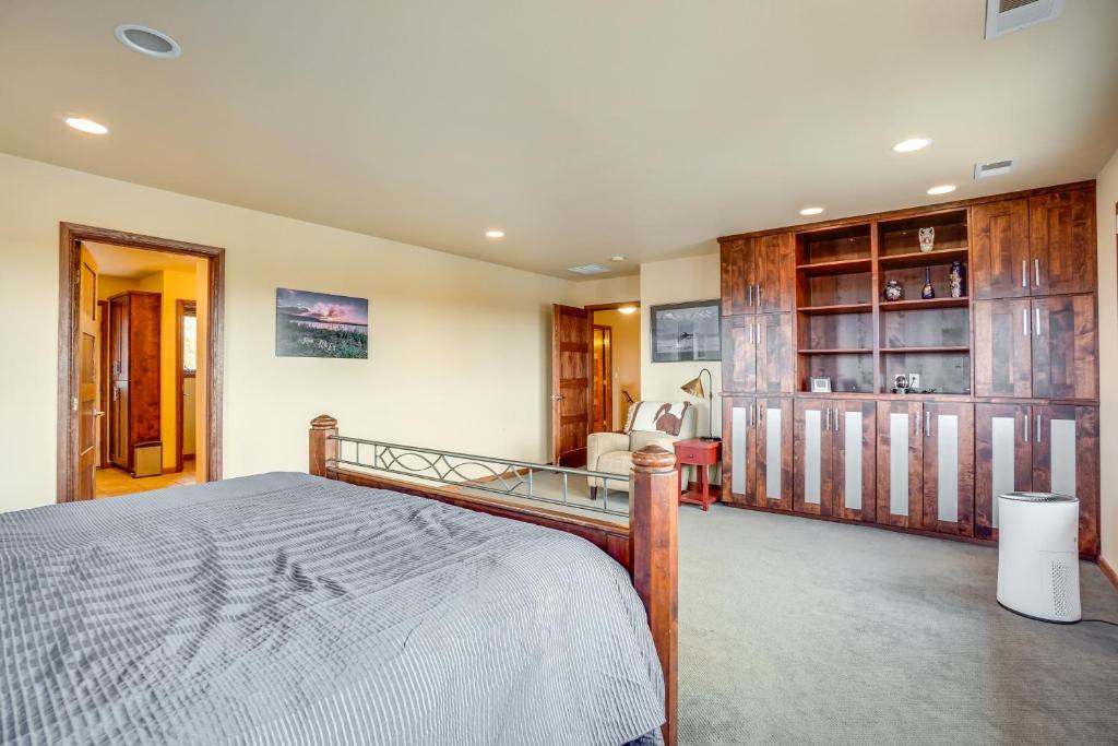 Upscale Laramie Home with Hot Tub and Patio! - Image 7