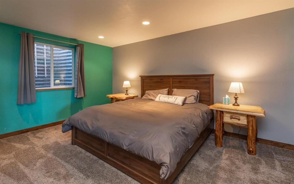 Peaks Paradise - Mtn Views - Hot tub - Game room - Image 7