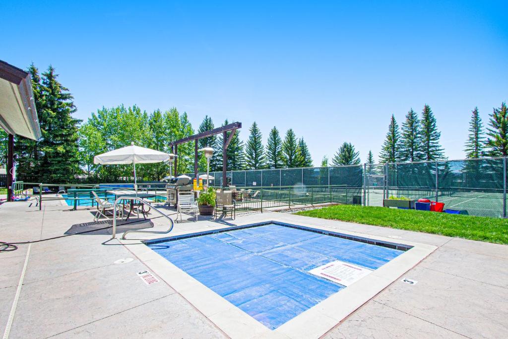 Hot Tub (Jacuzzi) - Photo 3