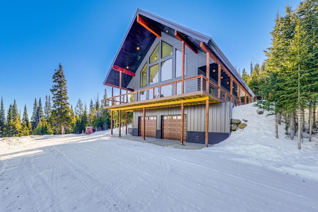 Views, Trails, Hot Tub and More Luxe Wyoming Oasis - Image 6